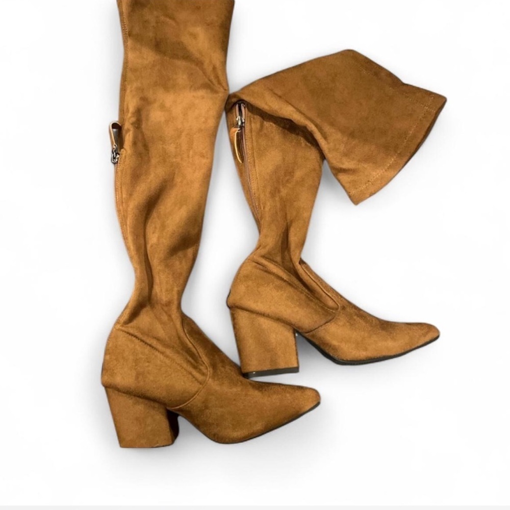 Stylish Tan Women's Knee High Suede Boots